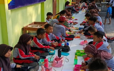 MPLS KEGIATAN MAKAN SEHAT BERSAMA